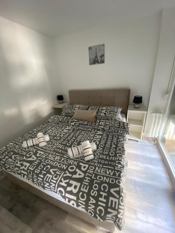 Apartman Omar Stan Na Dan Besplatan Parking 사라예보 외부 사진