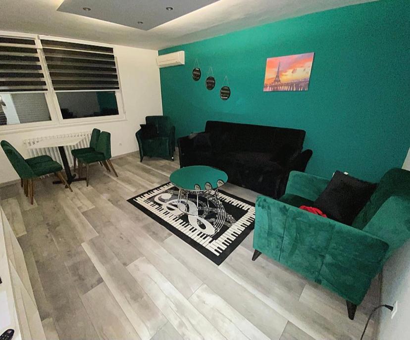 Apartman Omar Stan Na Dan Besplatan Parking 사라예보 외부 사진