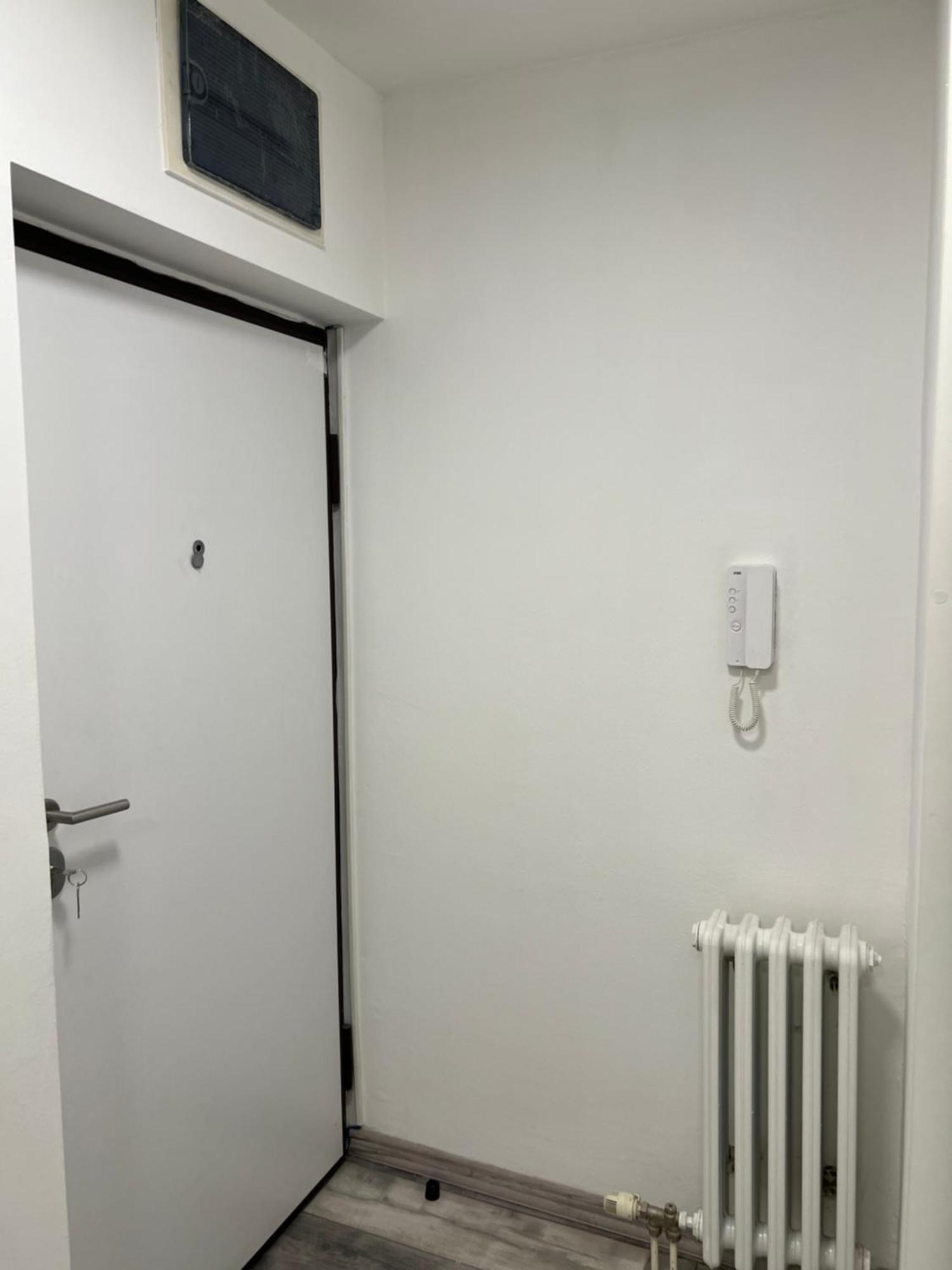 Apartman Omar Stan Na Dan Besplatan Parking 사라예보 외부 사진